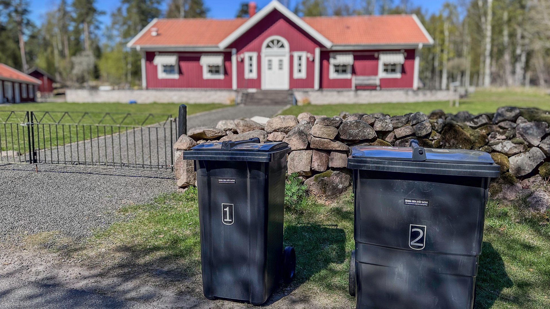 Nya tvåfackskärl på väg till villahushållen i Mariestad